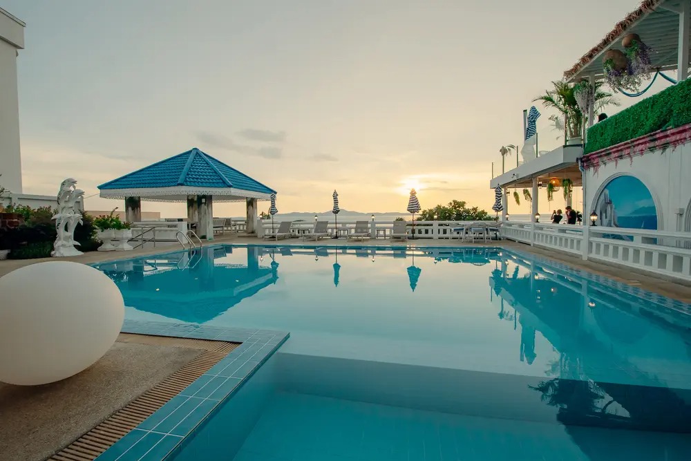 pool